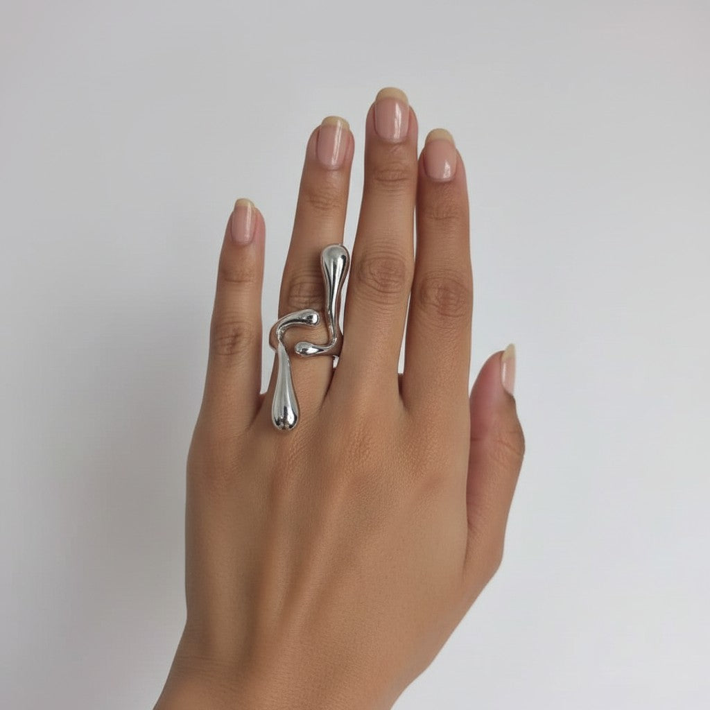Fluid Sculpt Ring