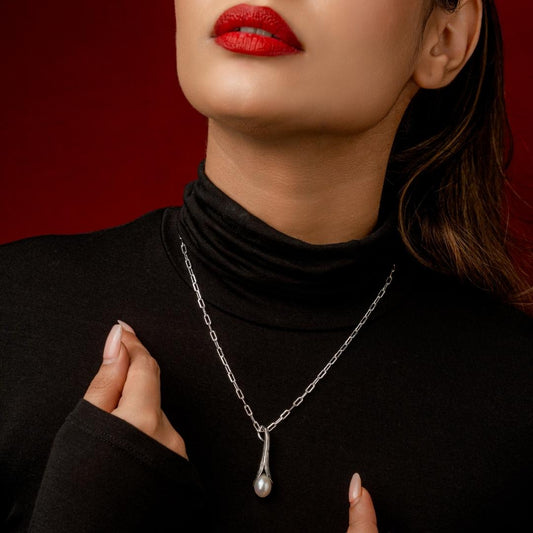 Pearl Embrace Necklace