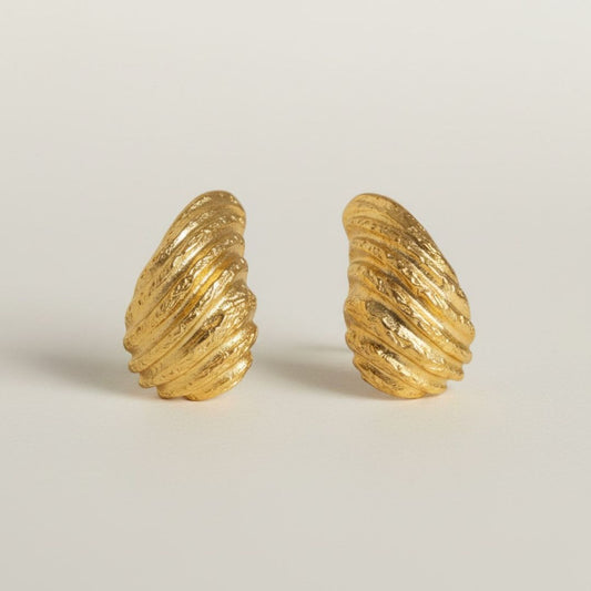 Golden Shell Earrings