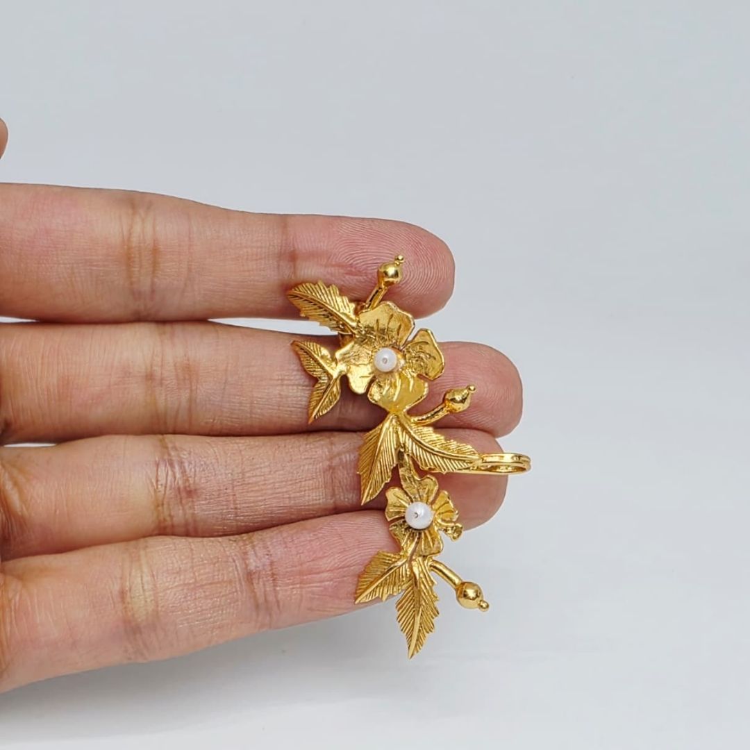 Leaflight Earcuff