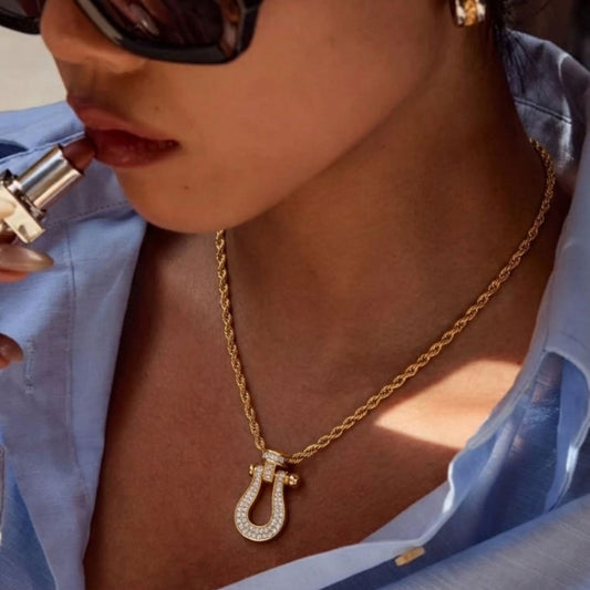 HorseCurve Necklace