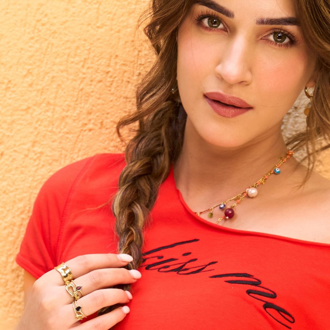 Dainty Drop Ring Stack