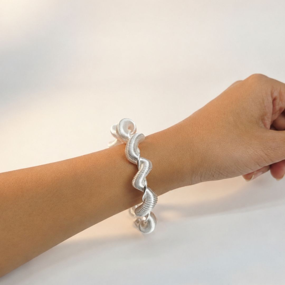Twist Flow Cuff