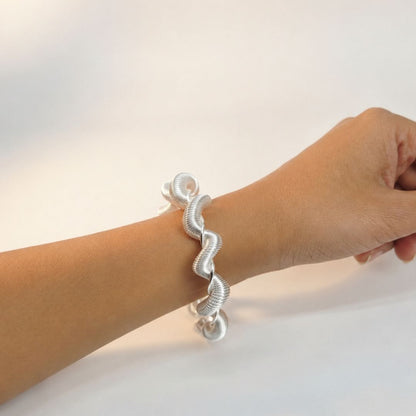 Twist Flow Cuff