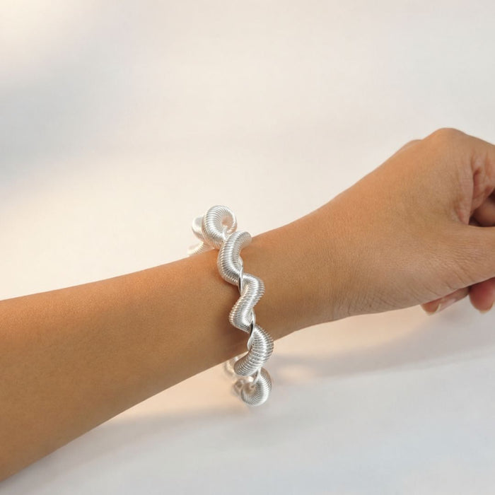 Twist Flow Cuff
