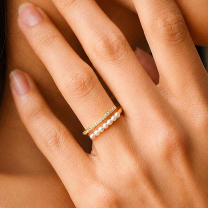 Mini Pearl Ring