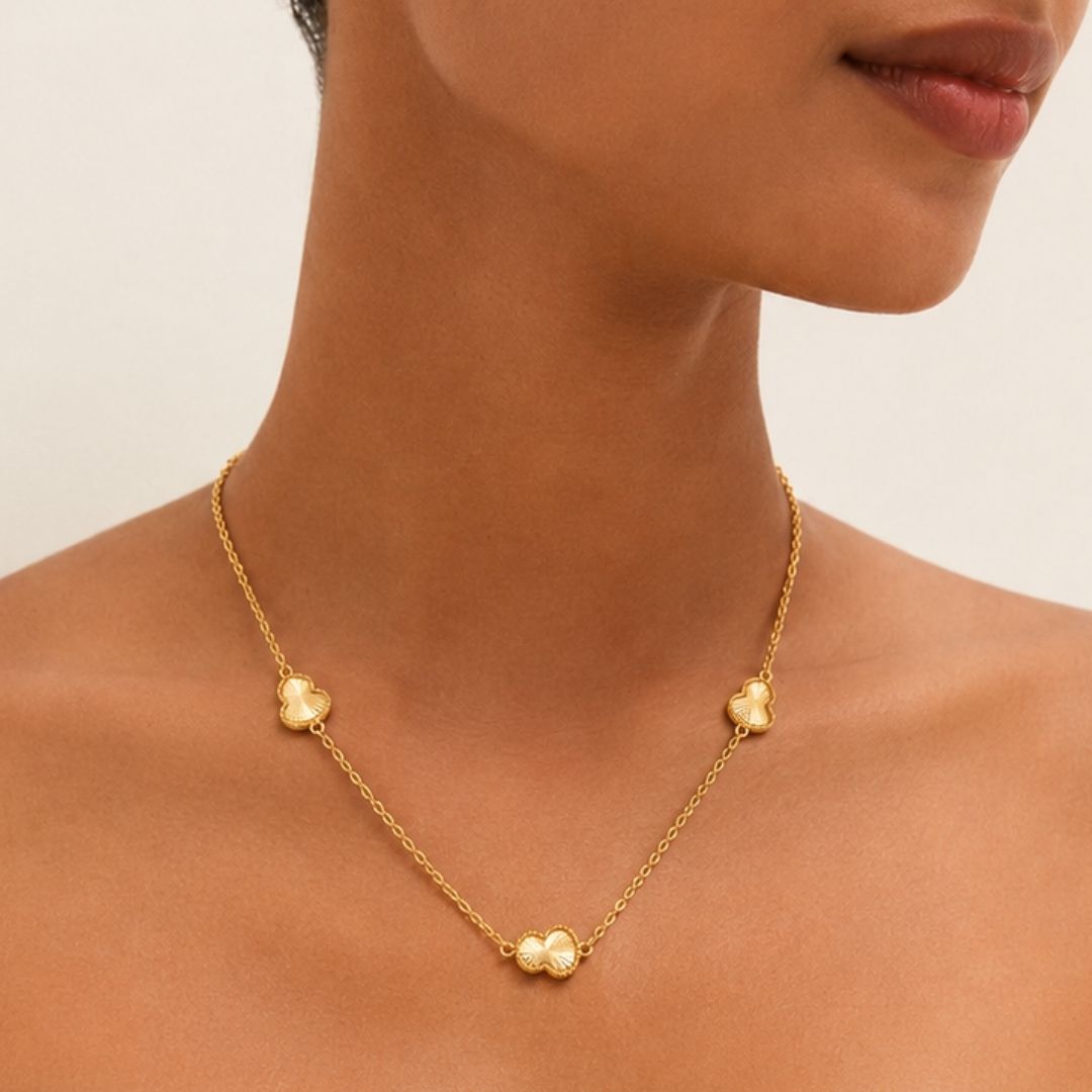 Fortune Leaf Necklace