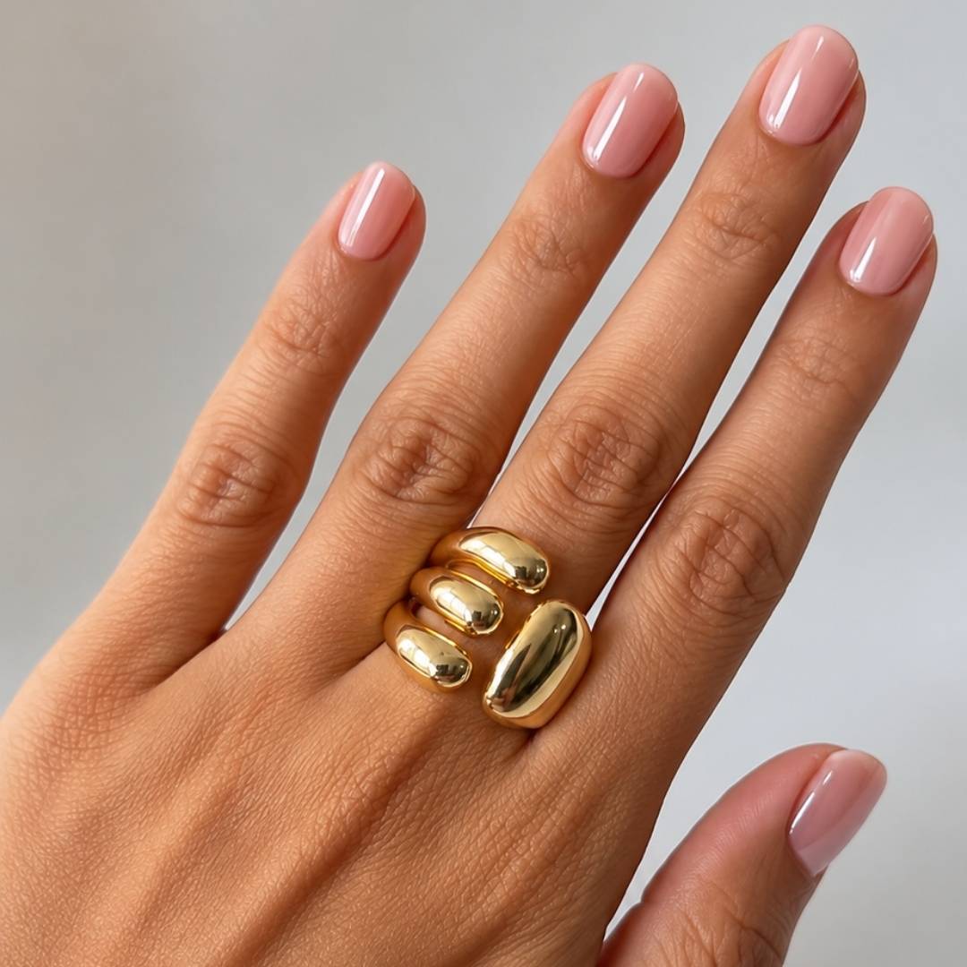 Chic Curve Ring