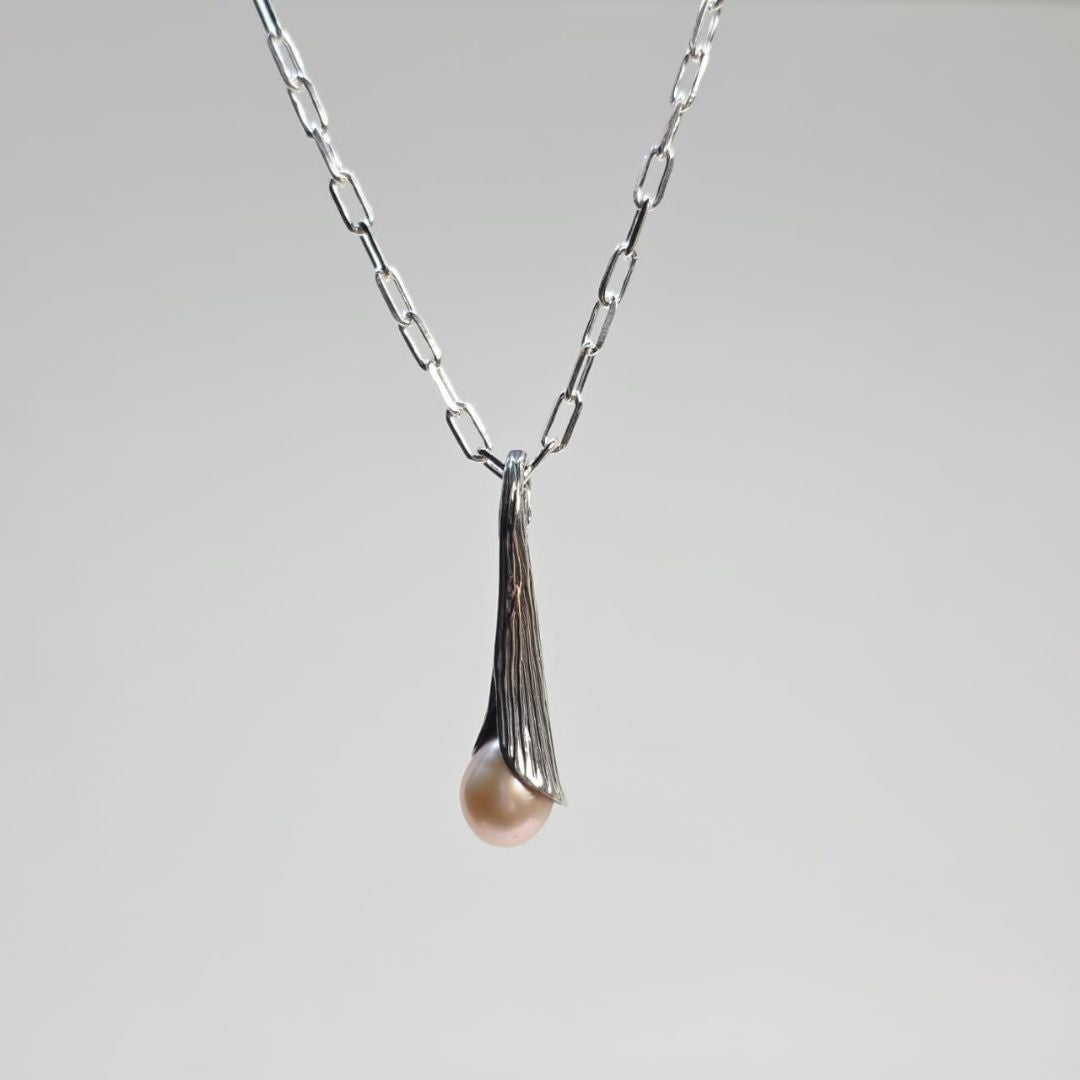 Pearl Embrace Necklace