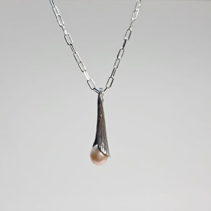 Pearl Embrace Necklace