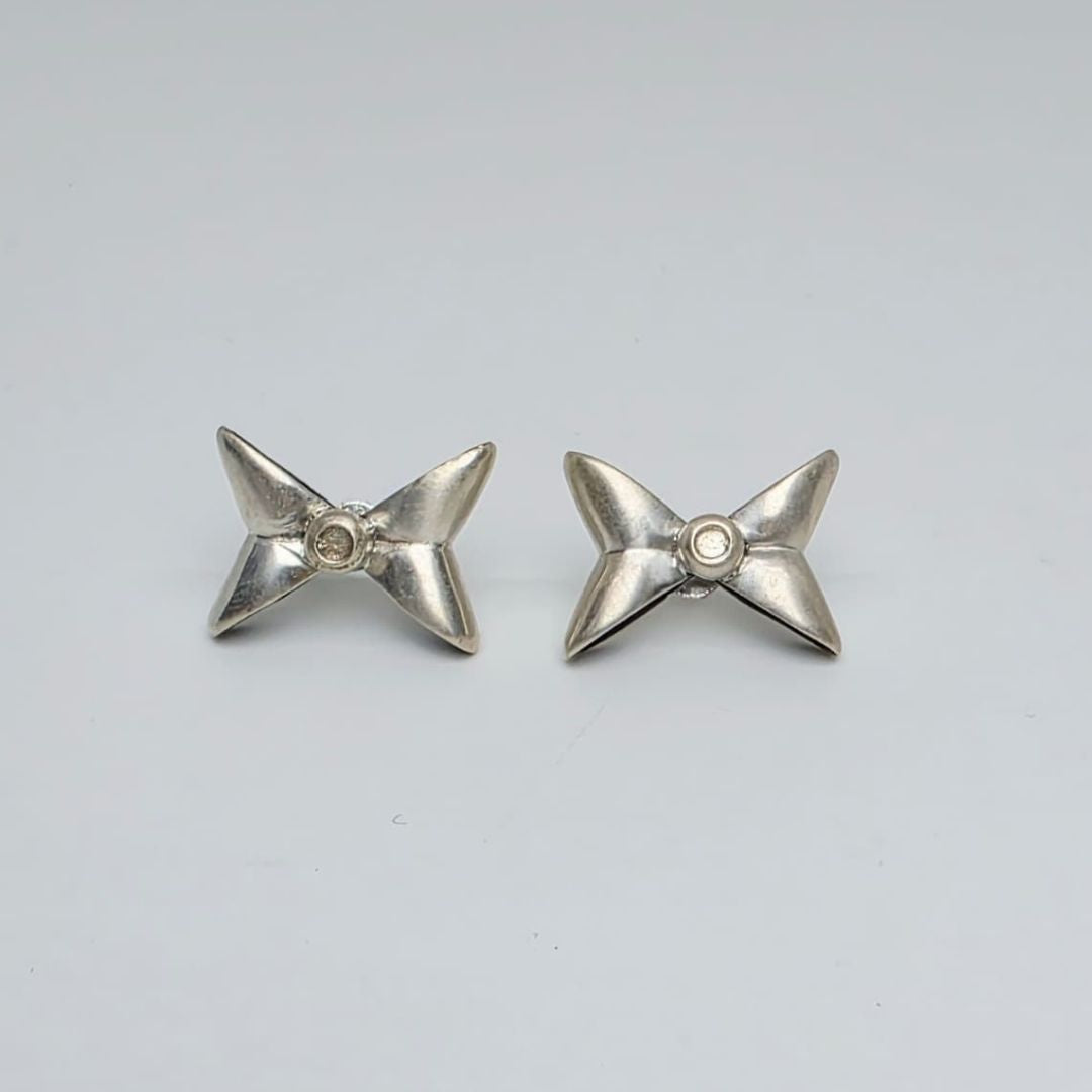 Bow Earring