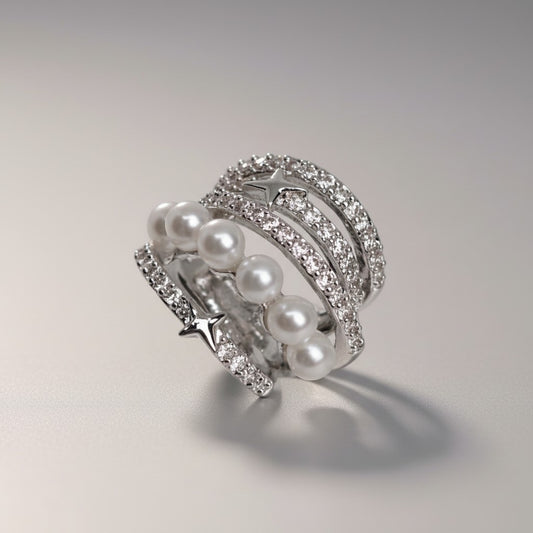 Nova Pearl Ear Cuff